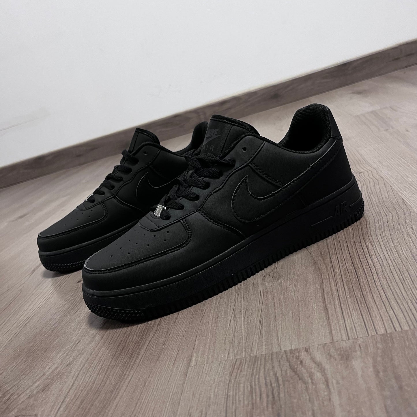 FORCÉ ALL BLACK